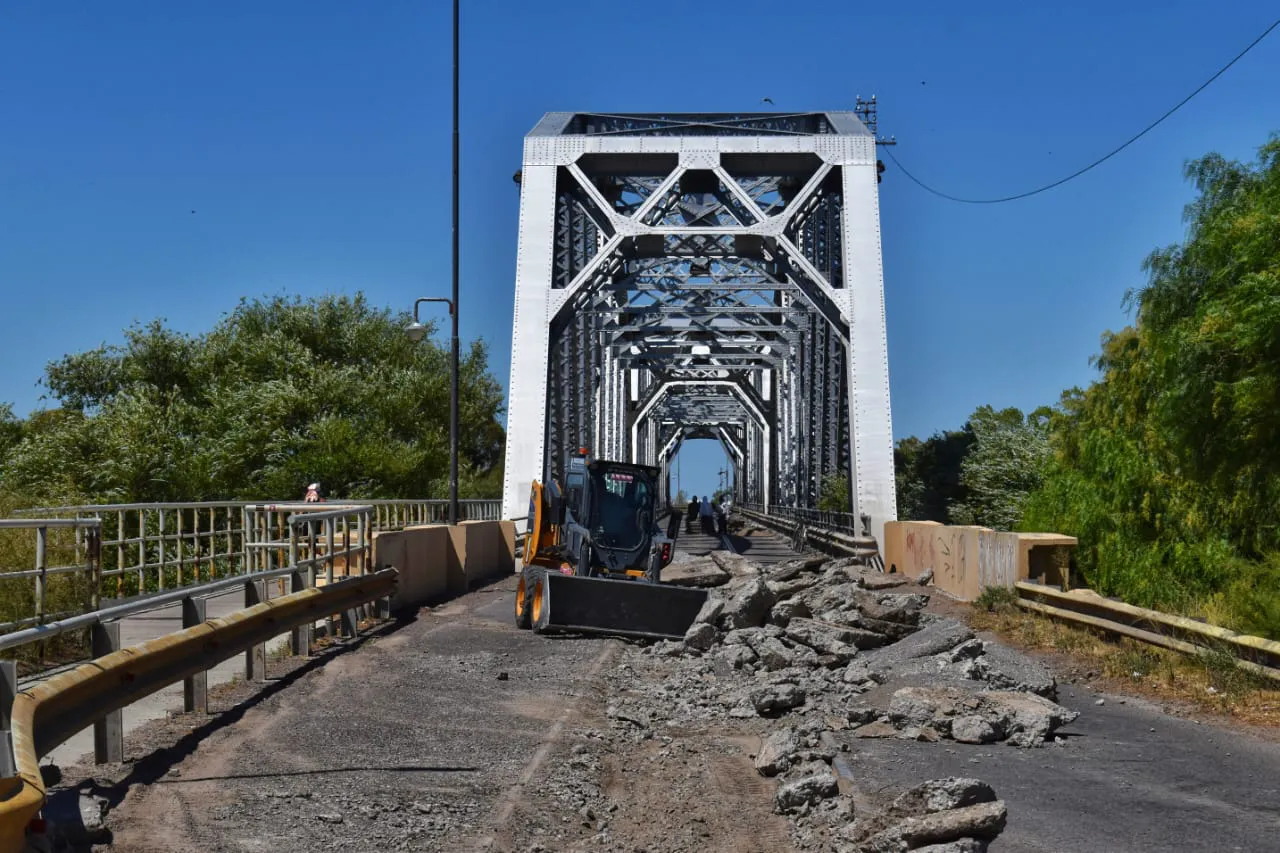 PUENTE FERROCARRETERO REPARACION
