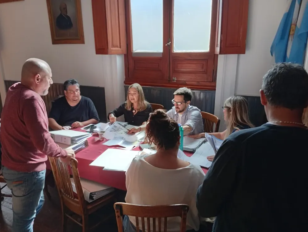 COMISION DE BECAS 2026