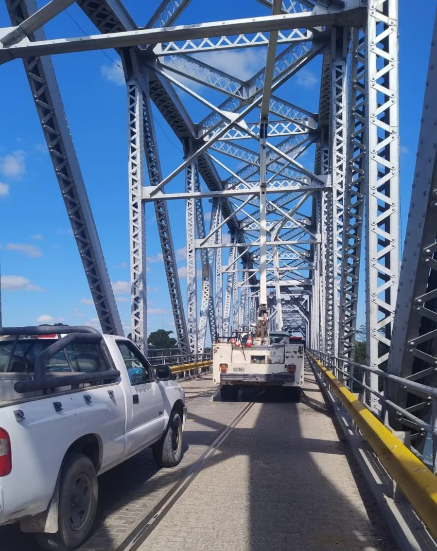 PUENTE FERROCARRETERO REPARACION