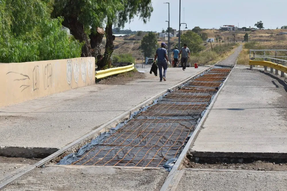 PUENTE FERROCARRETERO