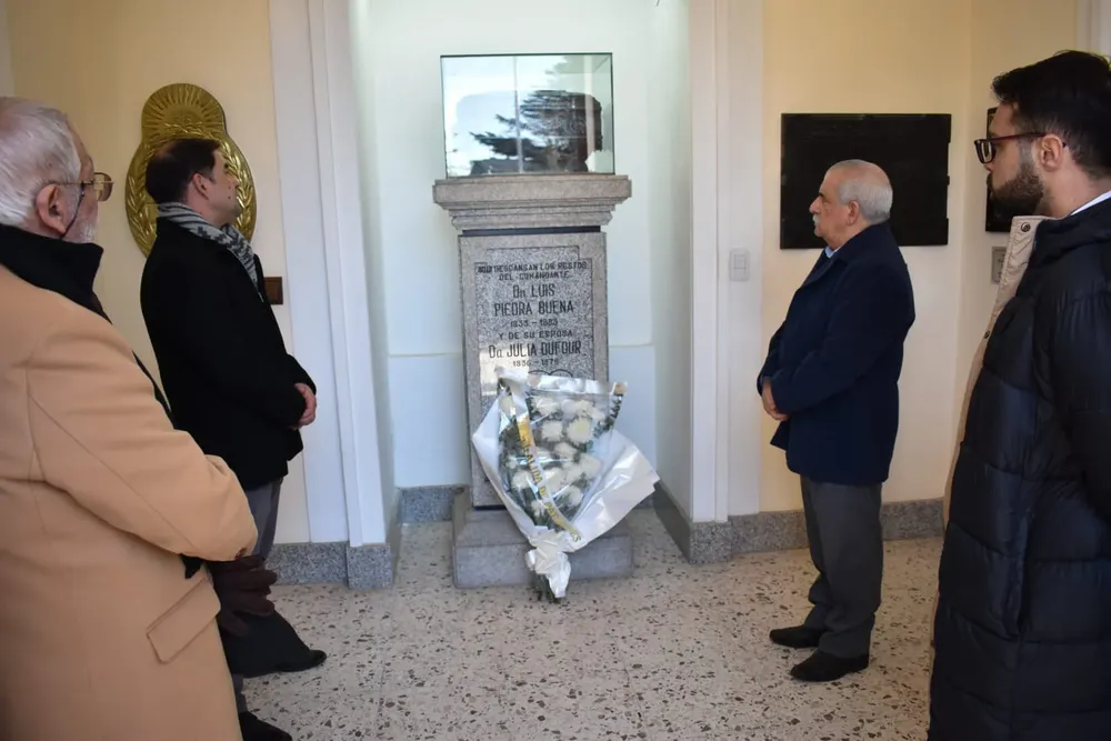 PIEDRA BUENA ACTO