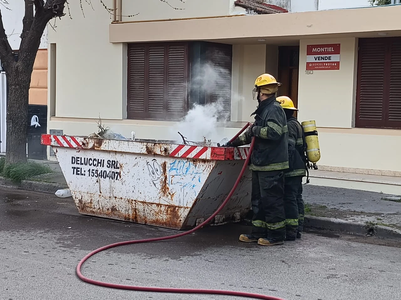 INCENDIO VOLQUETE CALLE ALSINA